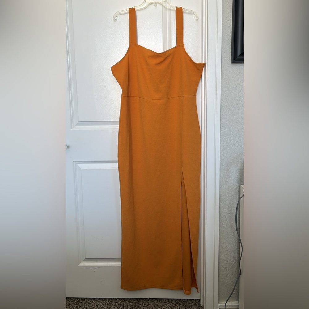 Elegant Orange Sleeveless Dress